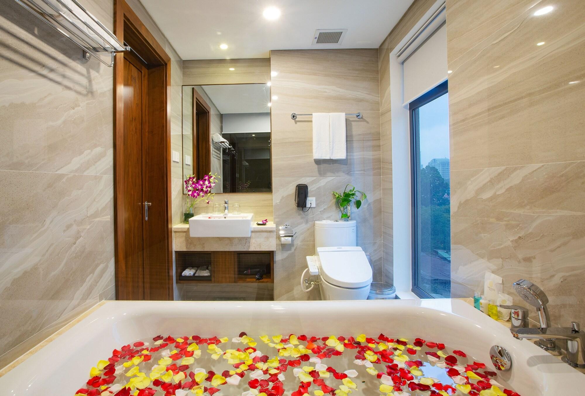 Orchids Saigon Hotel Хошимин Экстерьер фото