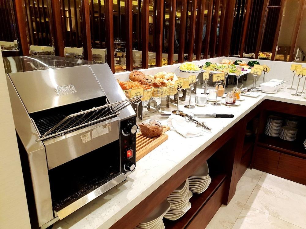 Orchids Saigon Hotel Хошимин Экстерьер фото